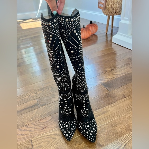 Lola black suede studded boots never worn 8 1/1 - Picture 2 of 4